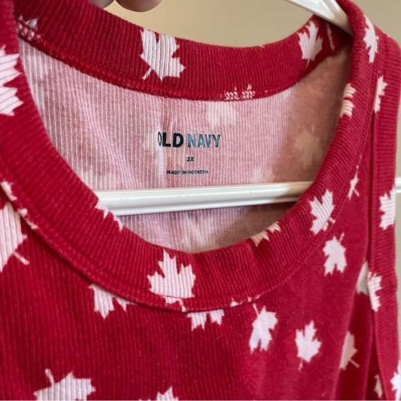 4/$10🎄Old Navy Red & White Canada Maple Leaf Ribbed Tank Top - Picture 6 of 6